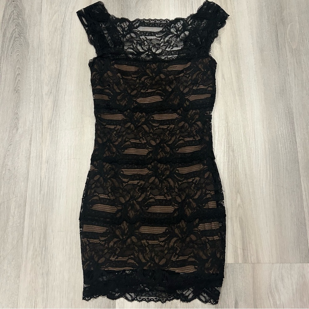 Nicole Miller Black and Tan Bodycon Mini Dress